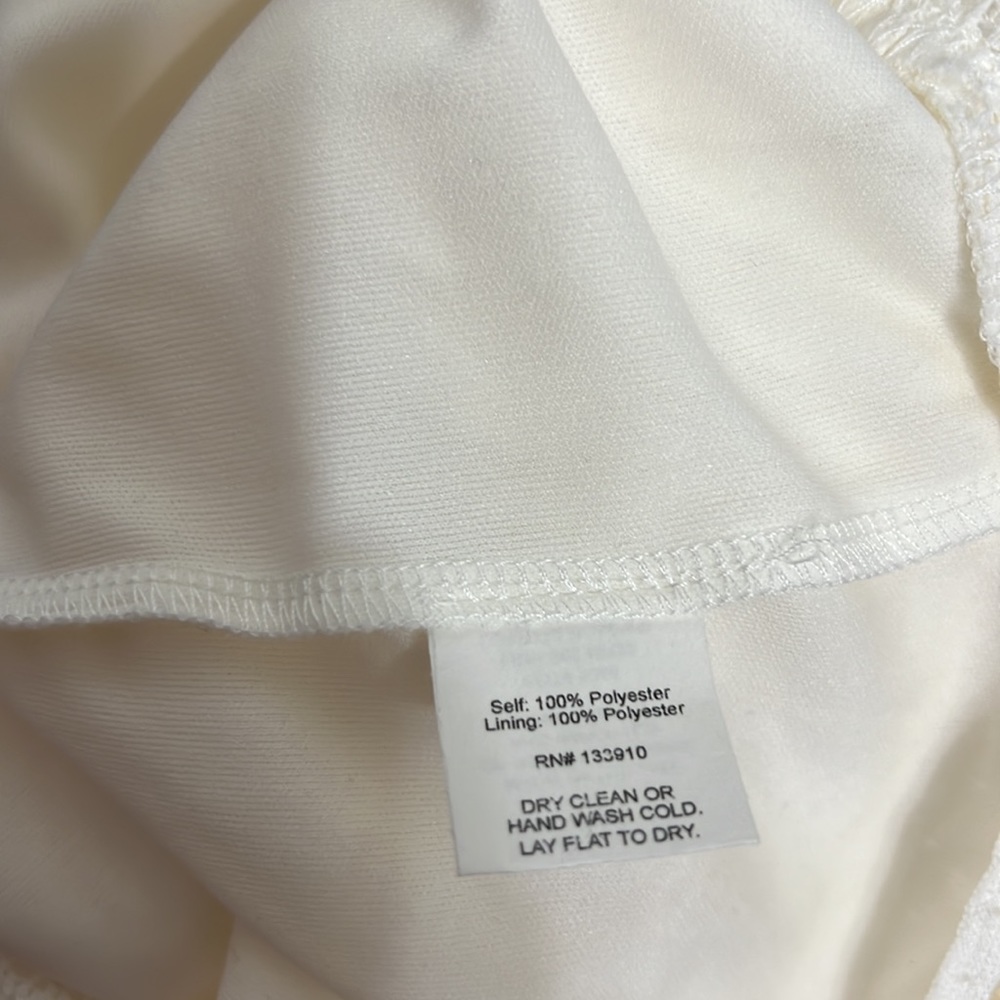 Show me your Mumu Loretta Bell Sleeve Romper Garden Party Lace Cream Sz … - Picture 7 of 7